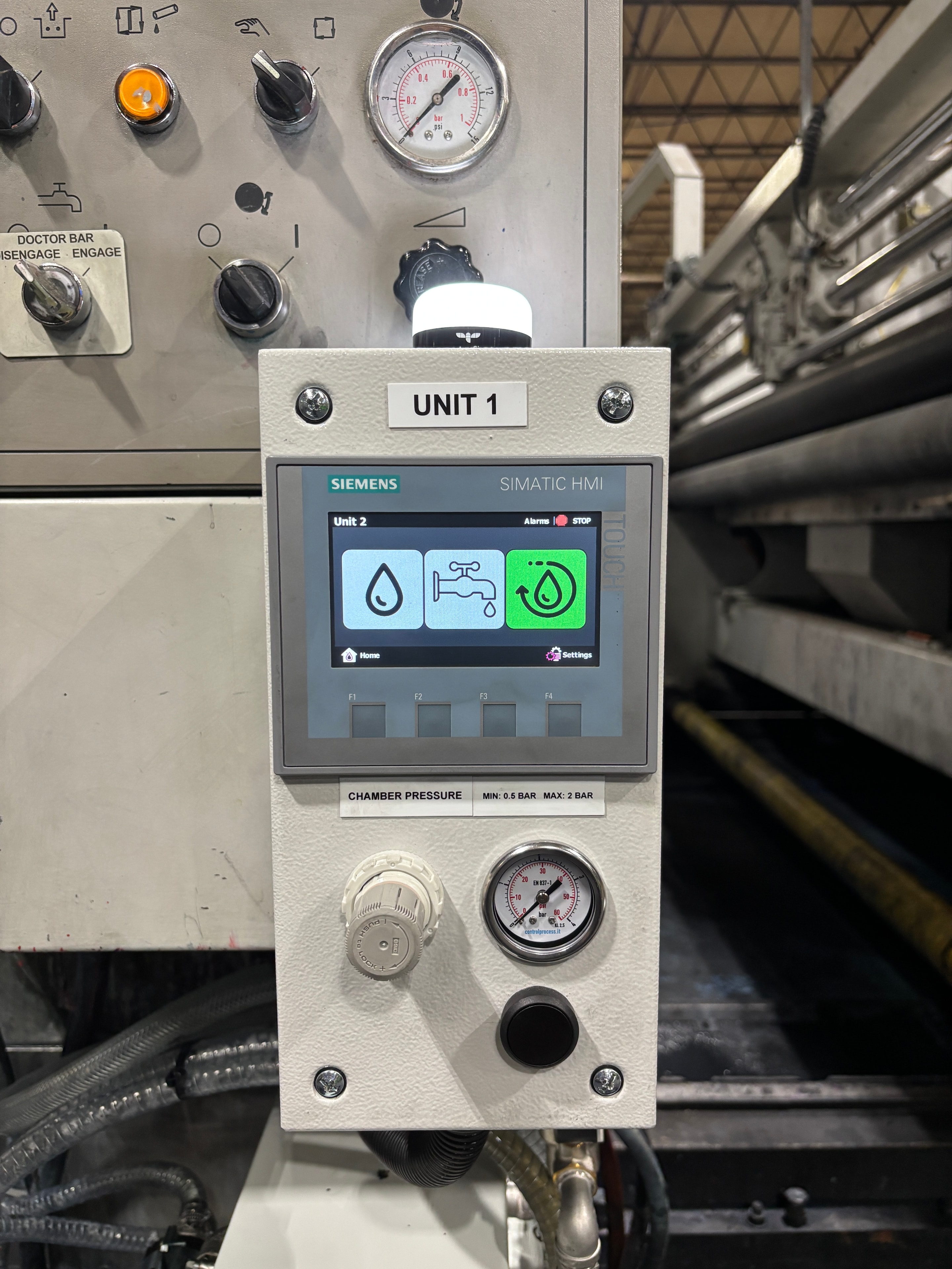 Siemens SIMATIC HMI control panel with pressure gauges